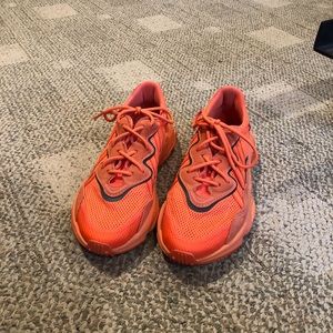 Worn once’s men’s 9 adidas ozweego